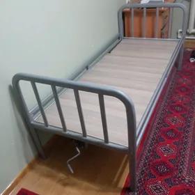 кроват