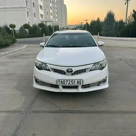 Toyota Camry 2014