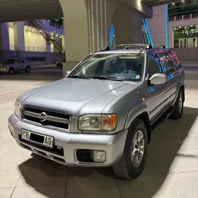 Nissan Pathfinder 2000