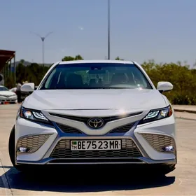 Toyota Camry 2021