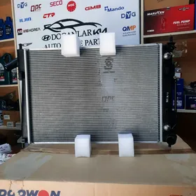 Hyundai Kia radiatorlar suw pe