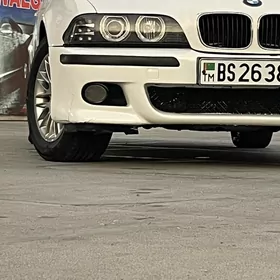 BMW E39 2001