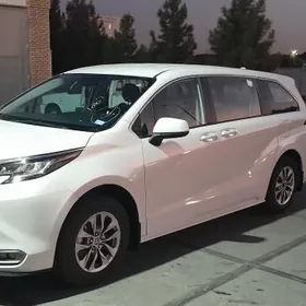 Toyota Sienna 2022