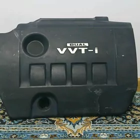 Korolla motor kryshka