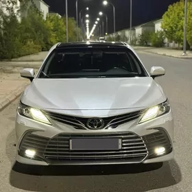 Toyota Camry 2023