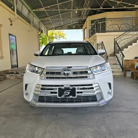 Toyota Highlander 2017