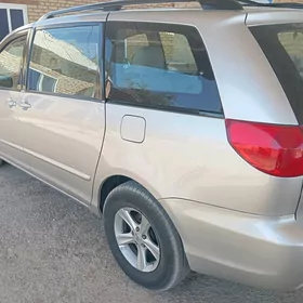 Toyota Sienna 2007