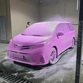Toyota Sienna 2018