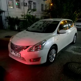 Nissan Tiida 2013