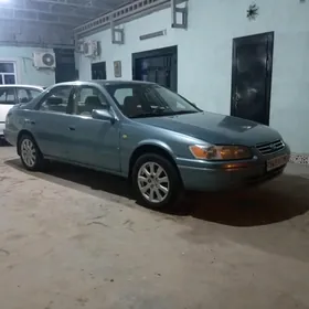 Toyota Camry 1999