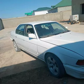 BMW 730 1990