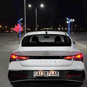 Hyundai Elantra 2021