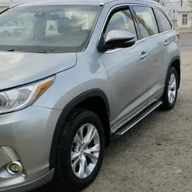 Toyota Highlander 2018