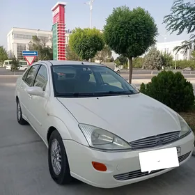 Ford Focus 2000