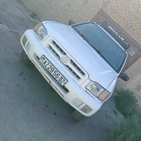 Nissan Pathfinder 1997