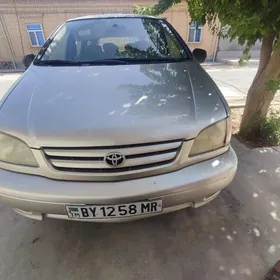 Toyota Sienna 2001