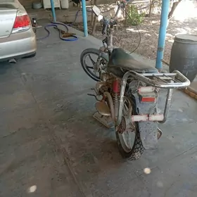 Skuter mator