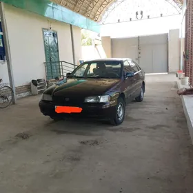Toyota Carina 1993