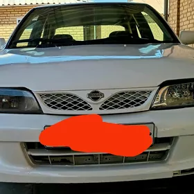 Nissan Primera 1996