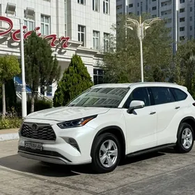 Toyota Highlander 2020
