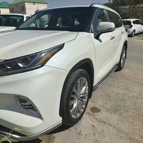 Toyota Highlander 2020
