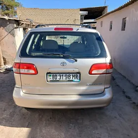 Toyota Sienna 2002