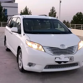 Toyota Sienna 2011