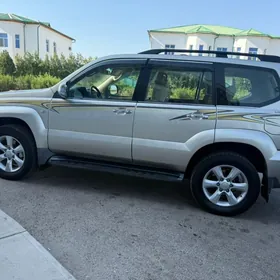 Toyota Land Cruiser Prado 2004