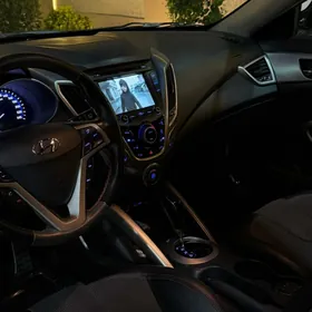 Hyundai Veloster 2012
