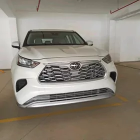 Toyota Highlander 2021