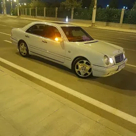 Mercedes-Benz E320 1999