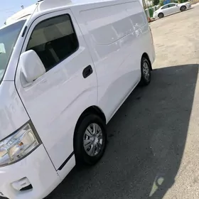 Toyota Hiace 2013