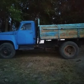 Gaz 5204 1980