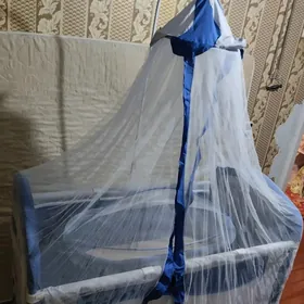 Детский кроват почти новый