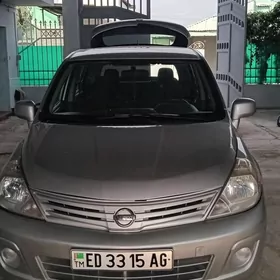 Nissan Versa 2010