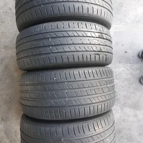 uski sroki 225 40 18 255 35 18