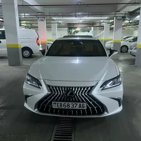 Lexus ES 250 2022