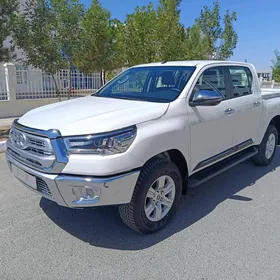 Toyota Hilux 2025