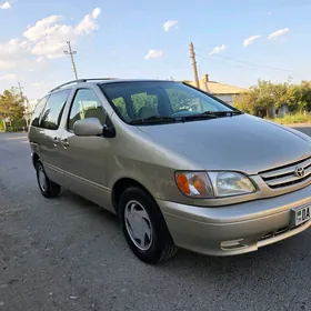 Toyota Sienna 2002