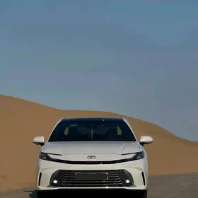 Toyota Camry Hybrid 2024