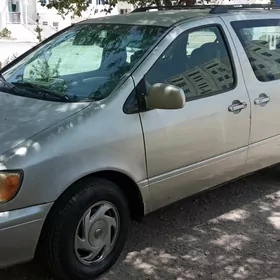 Toyota Sienna 2002