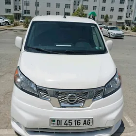 Nissan NV200 2021