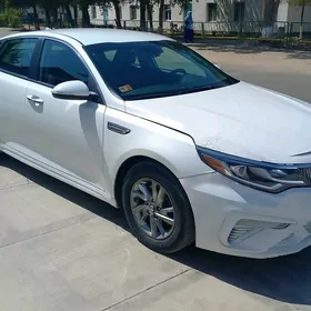 Kia Optima 2019