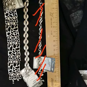 Bilerzik, Jenawi, Swarovski