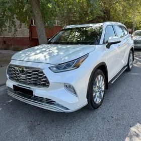 Toyota Highlander 2020