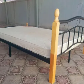 кроват