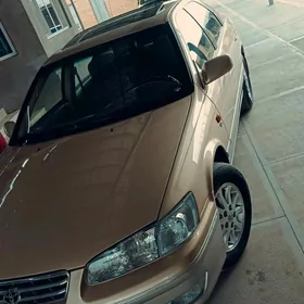 Toyota Camry 2000