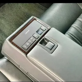 13-18 LEXUS ES PODLOKOTNIK