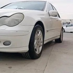 Mercedes-Benz C320 2001