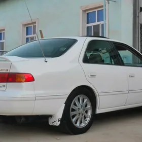 Toyota Camry 2001